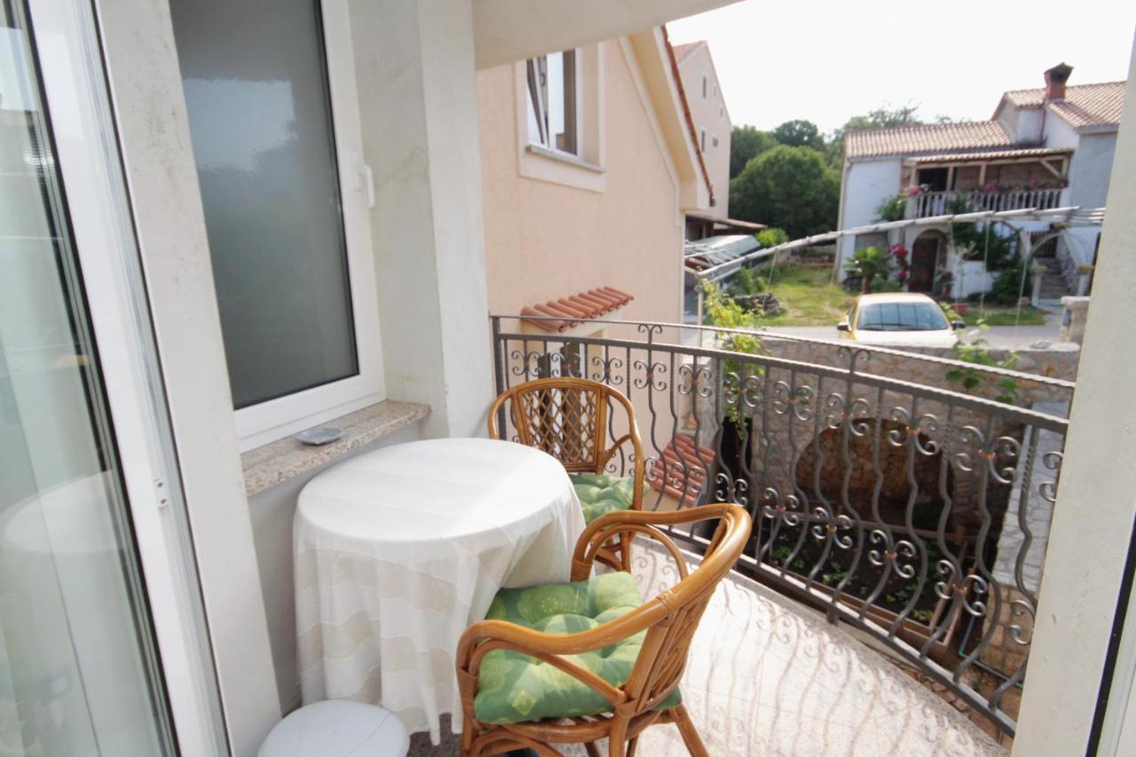 Apartments And Rooms With Parking Space Njivice, Krk - 5458 Εξωτερικό φωτογραφία