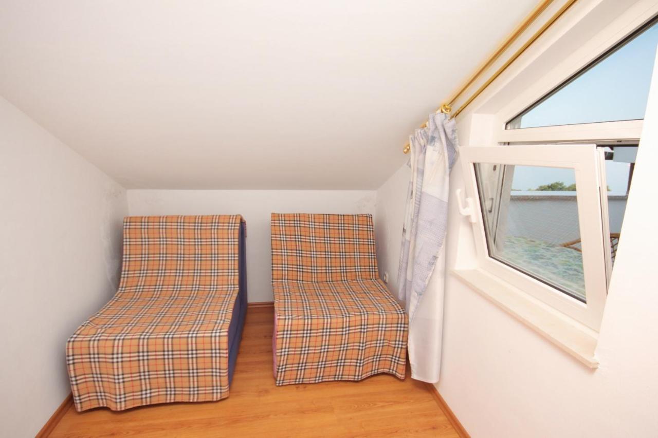 Apartments And Rooms With Parking Space Njivice, Krk - 5458 Εξωτερικό φωτογραφία