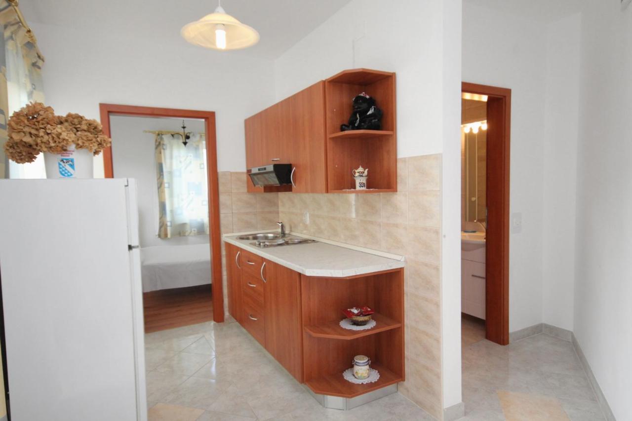 Apartments And Rooms With Parking Space Njivice, Krk - 5458 Εξωτερικό φωτογραφία