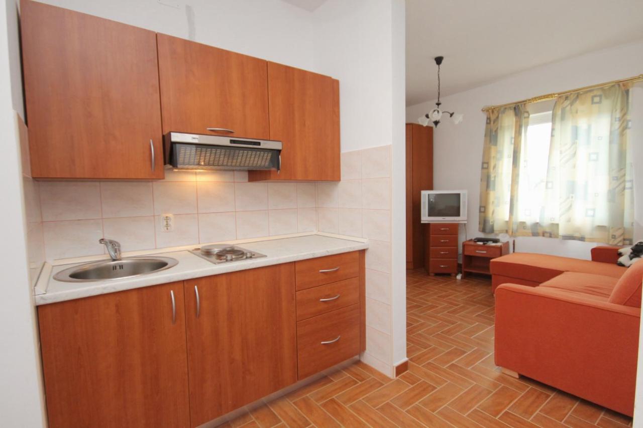 Apartments And Rooms With Parking Space Njivice, Krk - 5458 Εξωτερικό φωτογραφία