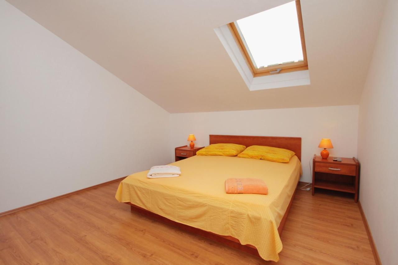 Apartments And Rooms With Parking Space Njivice, Krk - 5458 Εξωτερικό φωτογραφία