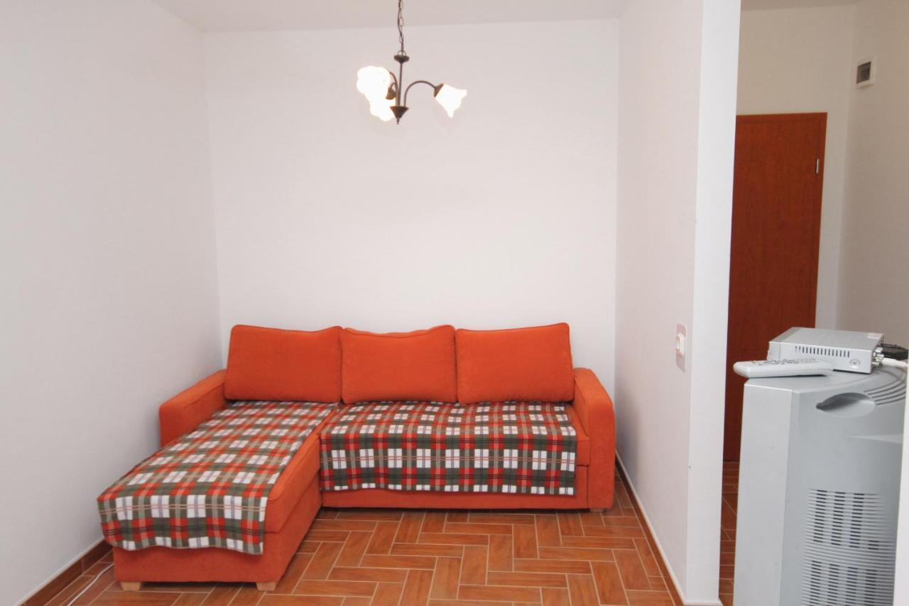 Apartments And Rooms With Parking Space Njivice, Krk - 5458 Εξωτερικό φωτογραφία