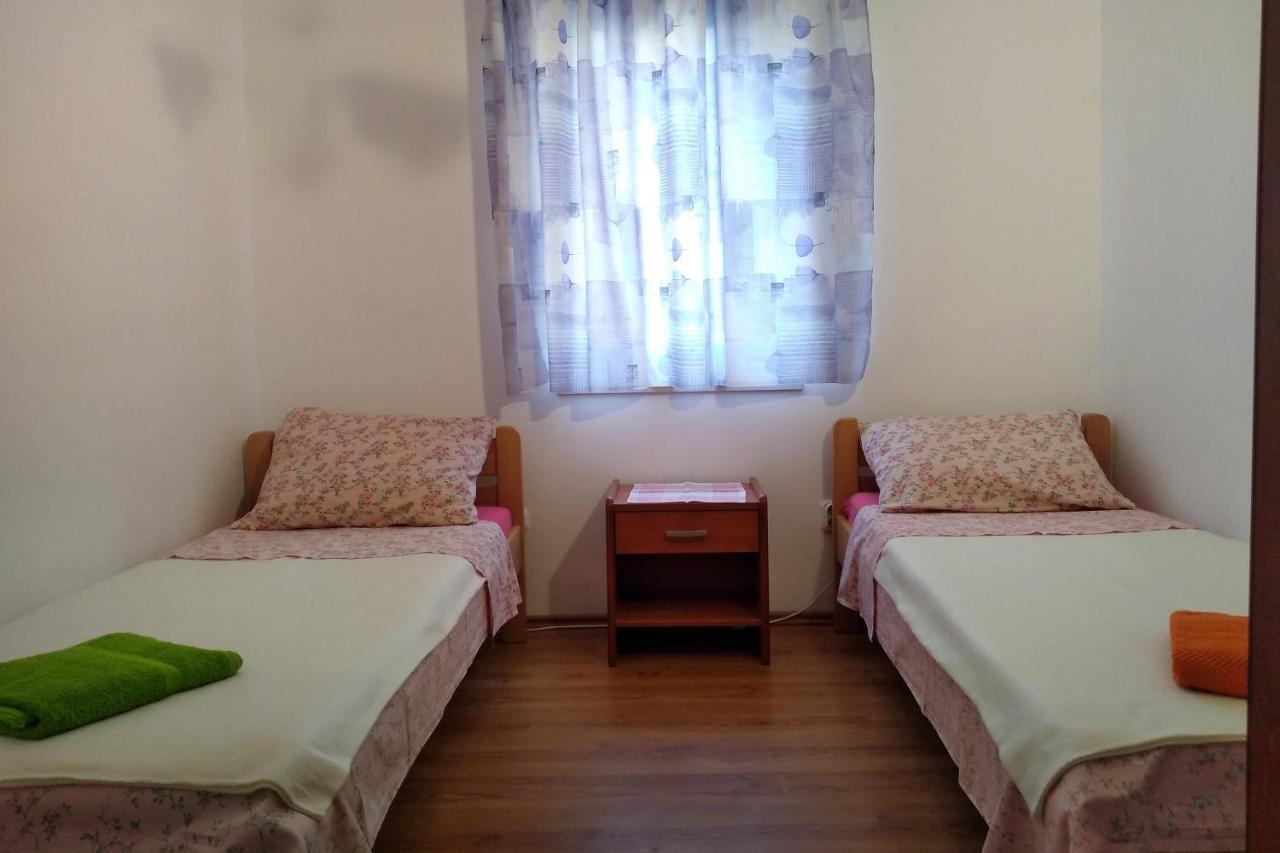 Apartments And Rooms With Parking Space Njivice, Krk - 5458 Εξωτερικό φωτογραφία