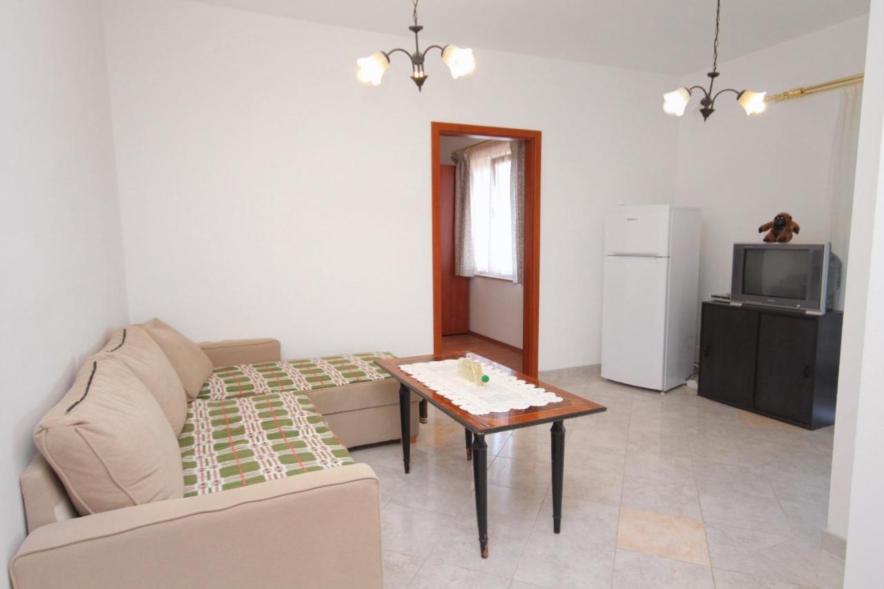 Apartments And Rooms With Parking Space Njivice, Krk - 5458 Εξωτερικό φωτογραφία