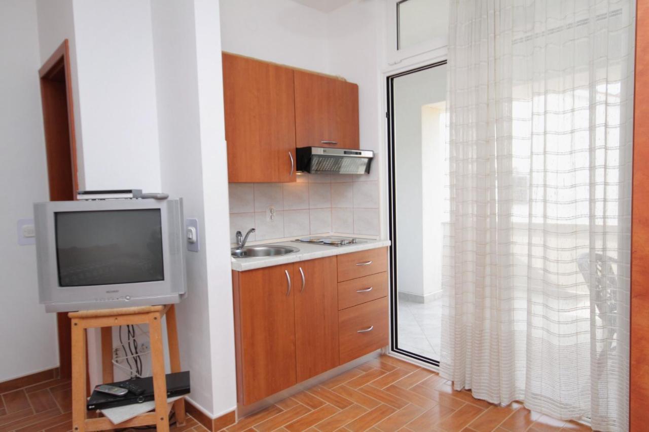 Apartments And Rooms With Parking Space Njivice, Krk - 5458 Εξωτερικό φωτογραφία